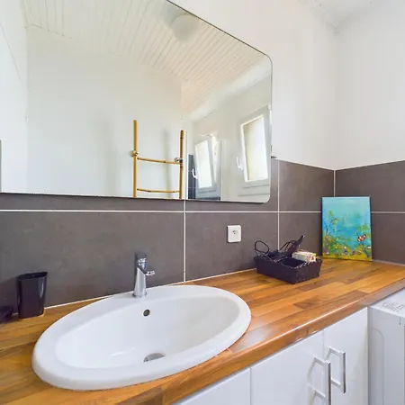 Casa de Férias à 300m De La Plage, Maison Pour 5