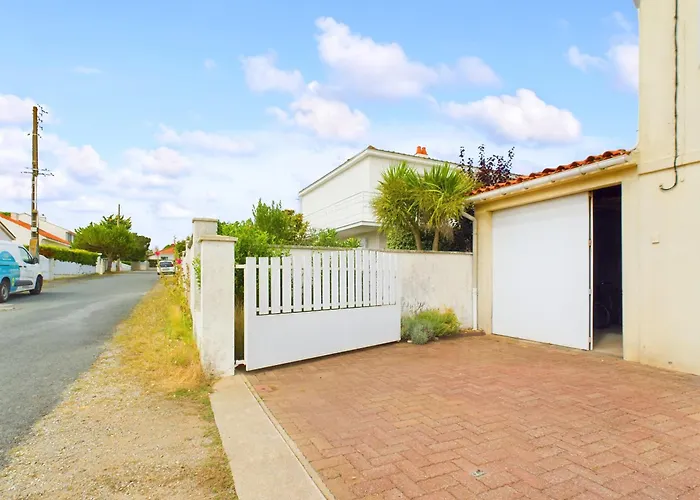Σπίτι διακοπών A 300m De La Plage, Maison Pour 5